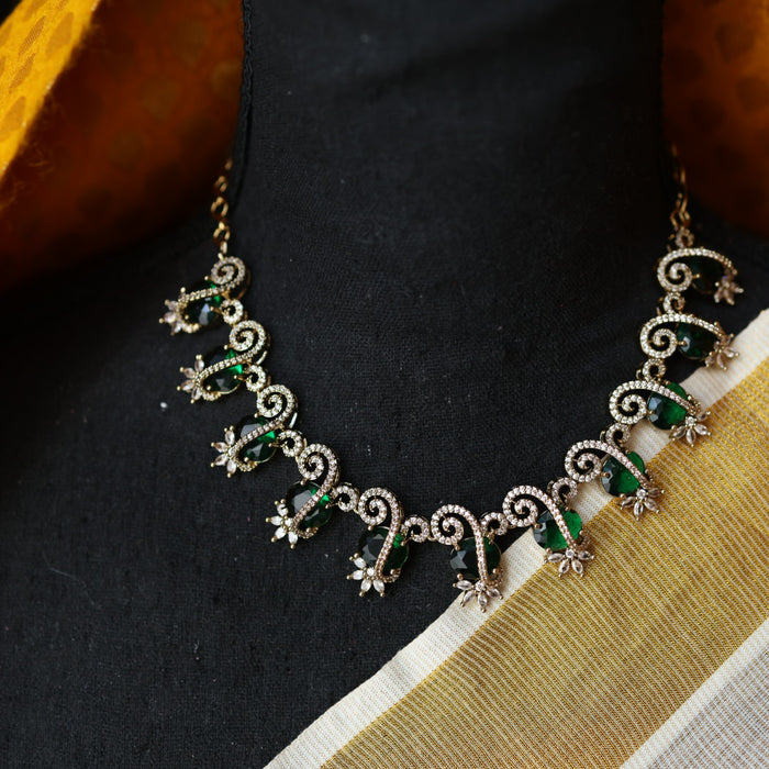 Victorian green stone short necklace with earrings V13014