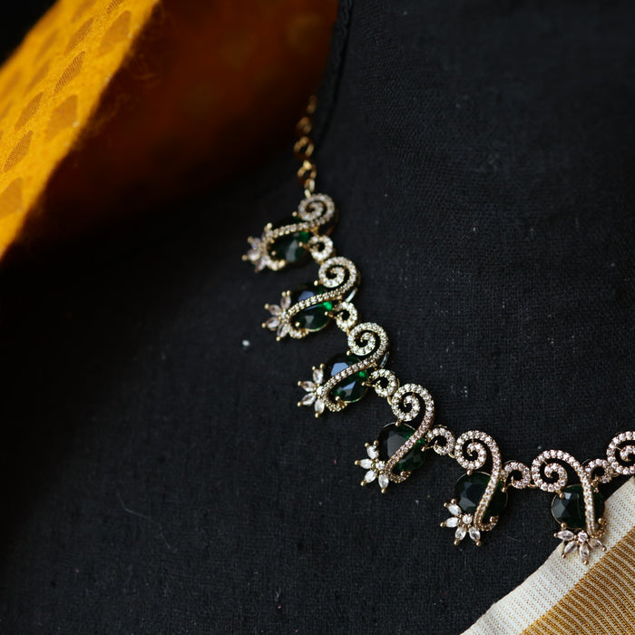 Victorian green stone short necklace with earrings V13014