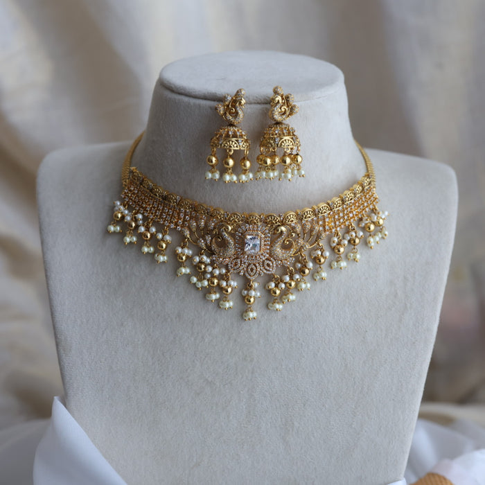 Antique white stone choker necklace CCB1233