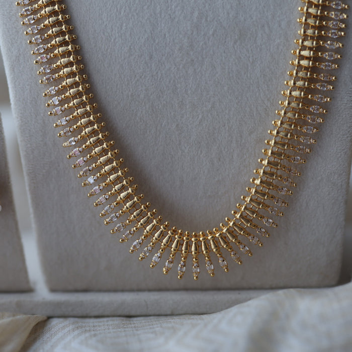 Heritage gold plated long necklace with earrings HL3222