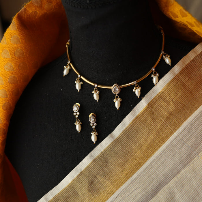Minimal kundan choker necklace with earrings MS113