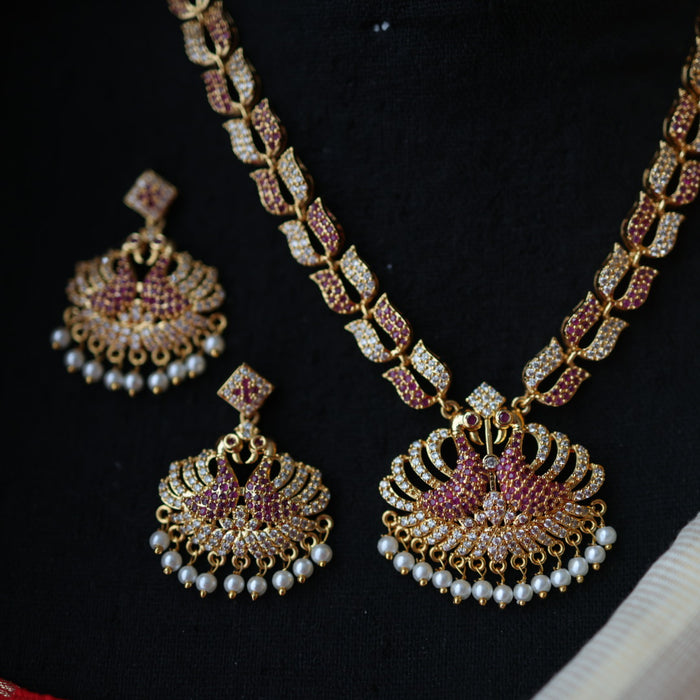 Heritage gold plated ruby white stone short necklace with earrings H5711