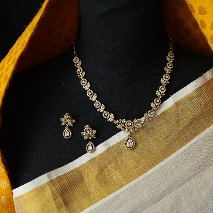 Antique white stone short necklace with earrings TTS46024
