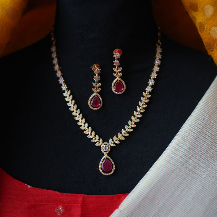Heritage gold plated ruby white stone short necklace with earrings H9571