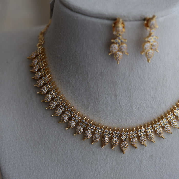 Heritage gold plated white stone mango necklace H7688