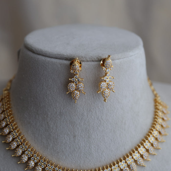 Heritage gold plated white stone mango necklace H7688