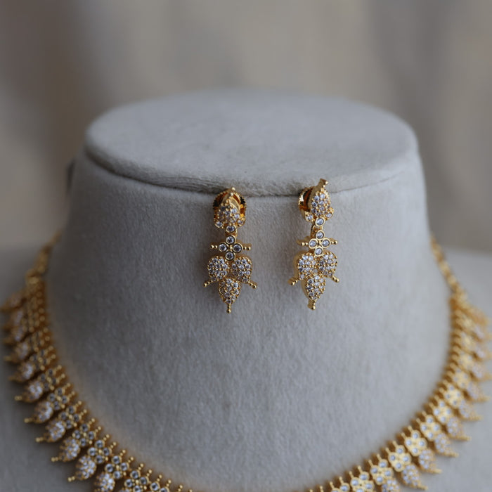 Heritage gold plated white stone mango necklace H7688