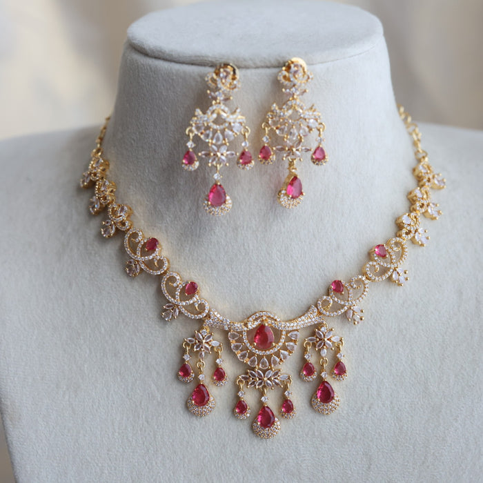 Heritage gold plated ruby white stone short necklace H793