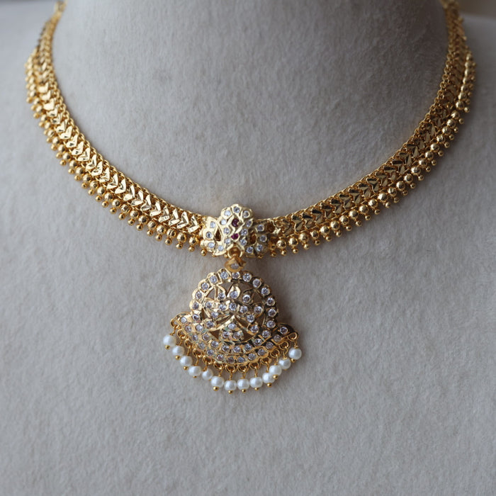 Heritage gold plated white stone short necklace H9116
