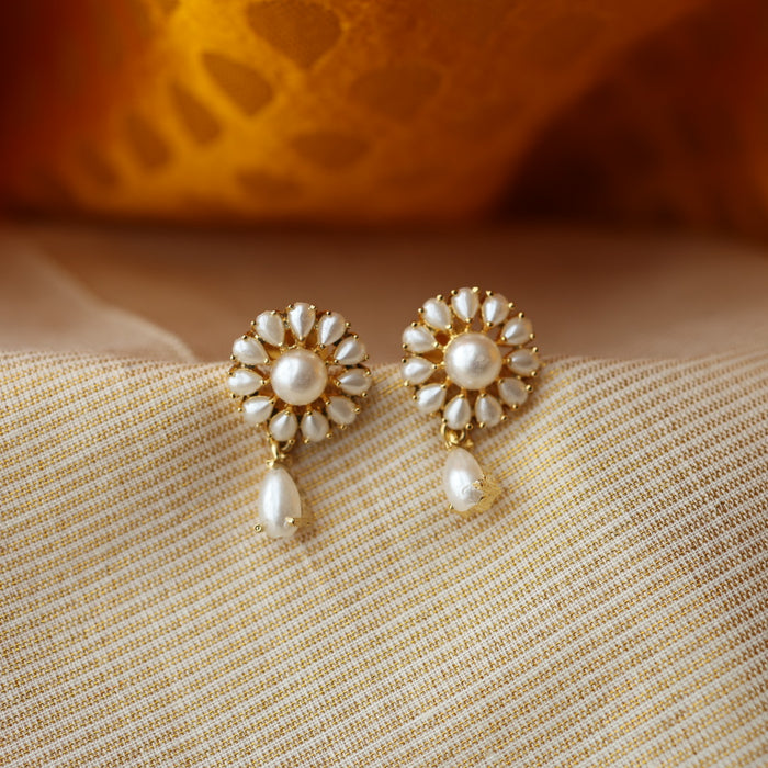 Heritage pearl studd earrings HS456
