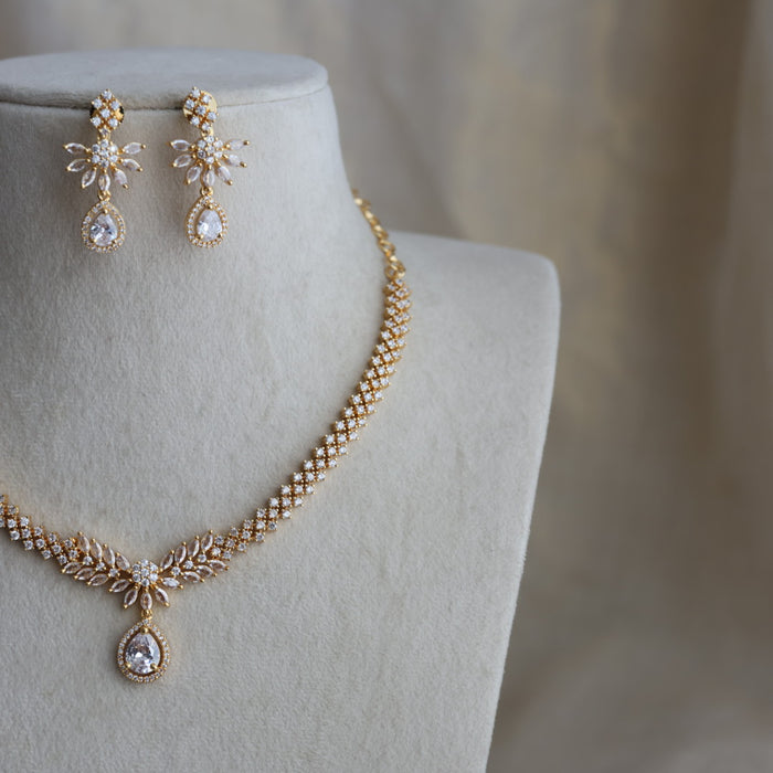 Heritage gold plated white stone short necklace with earrings H7688