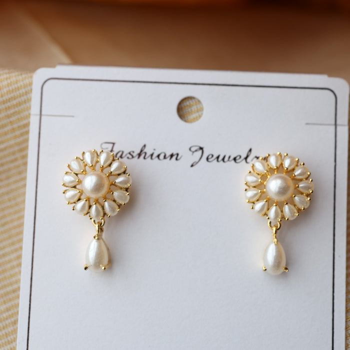 Heritage pearl studd earrings HS456