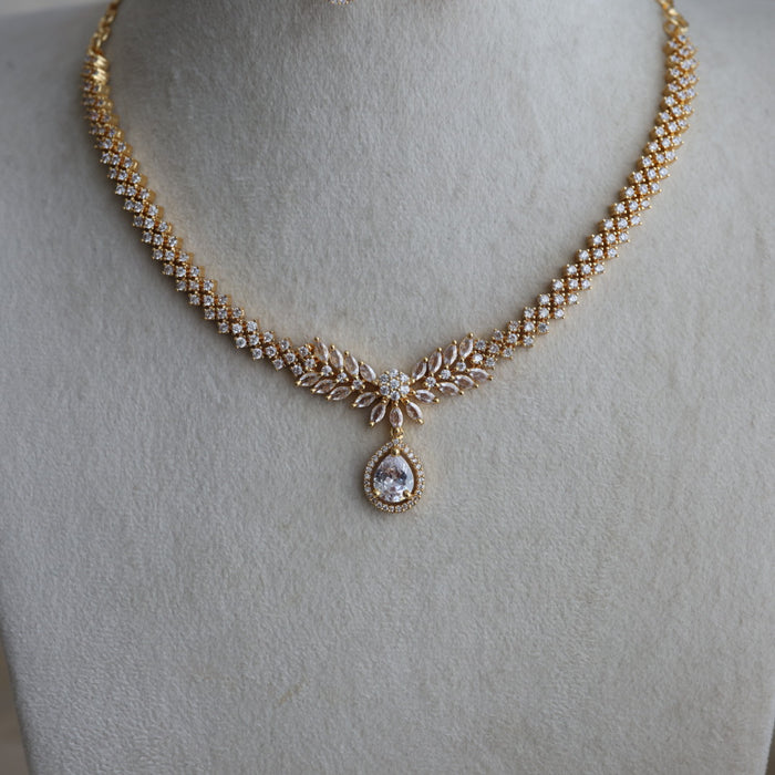 Heritage gold plated white stone short necklace with earrings H7688