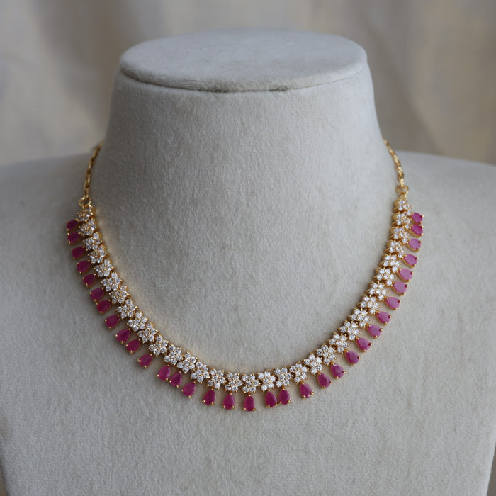 Heritage gold plated ruby white stone short necklace H7688