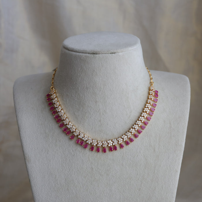Heritage gold plated ruby white stone short necklace H7688