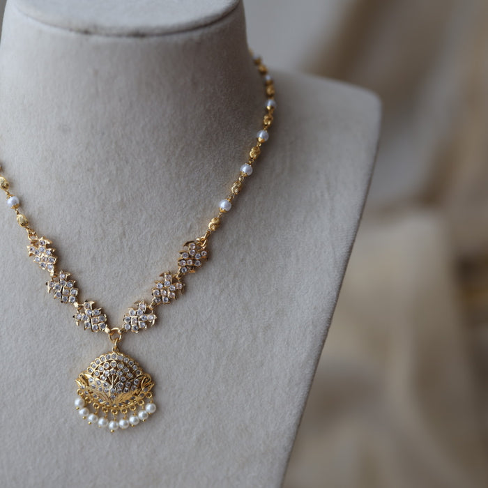 Heritage gold plated simple short necklace H346