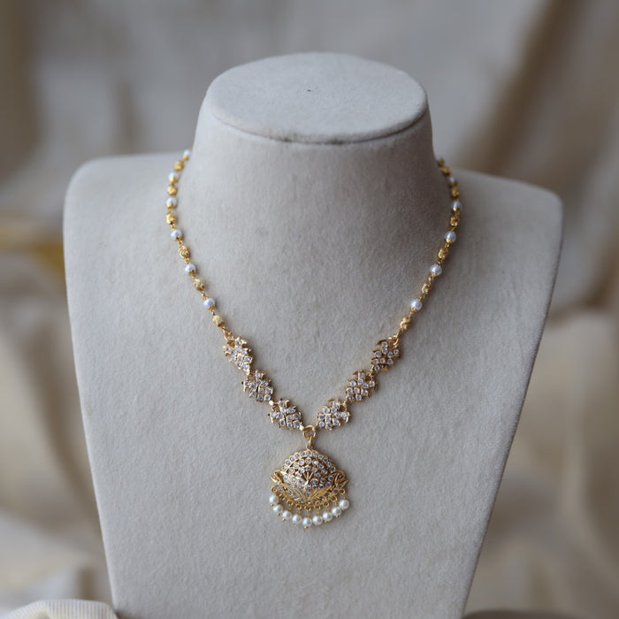 Heritage gold plated simple short necklace H346