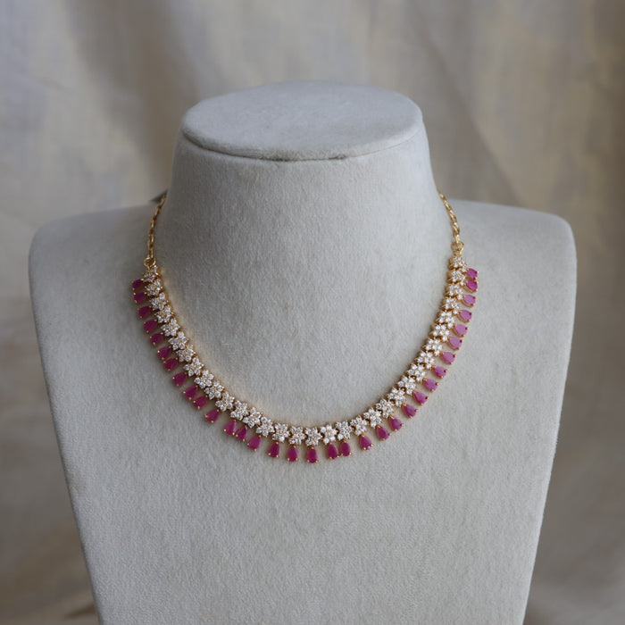 Heritage gold plated ruby white stone short necklace H7688