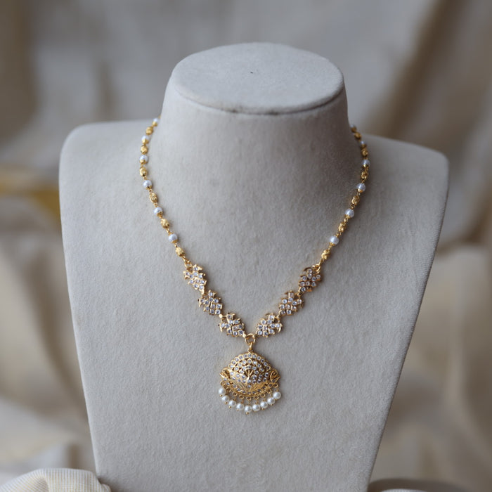 Heritage gold plated simple short necklace H346