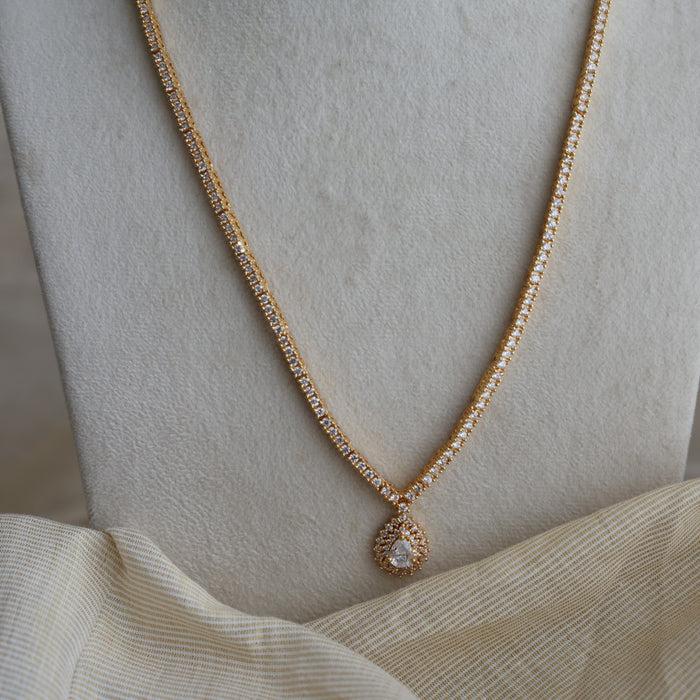 Heritage gold plated white stone long necklace with earrings H2221