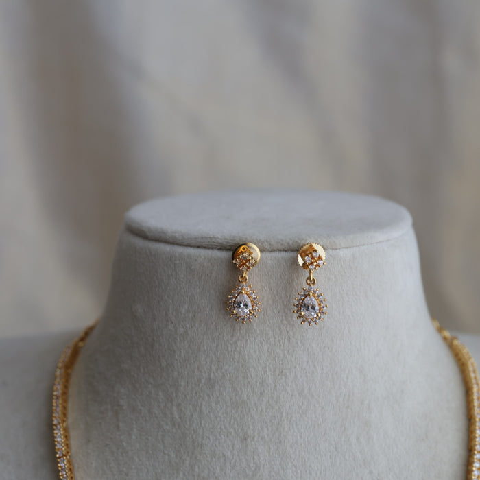 Heritage gold plated white stone long necklace with earrings H2221