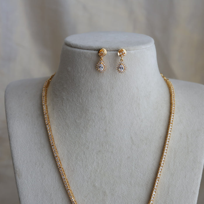 Heritage gold plated white stone long necklace with earrings H2221