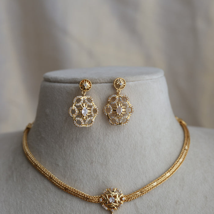 Heritage gold plated white stone short necklace with earrings H082321