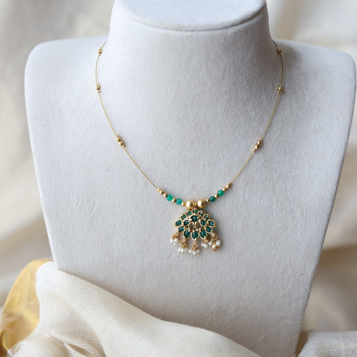 Antique green stone invisible necklace IN1056