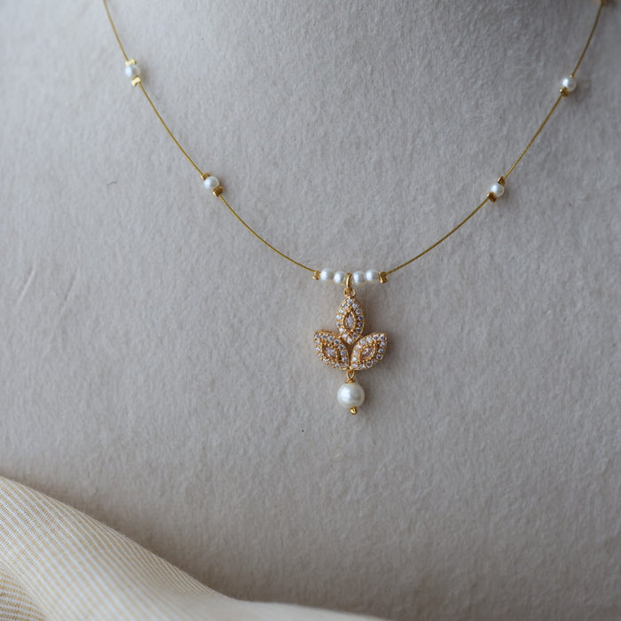 Heritage gold plated invisible short necklace IN9022