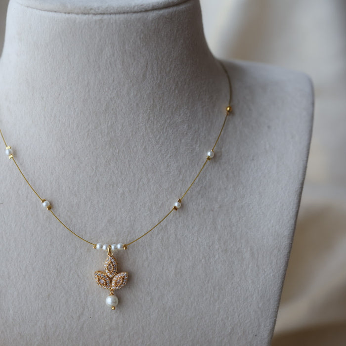 Heritage gold plated invisible short necklace IN9022