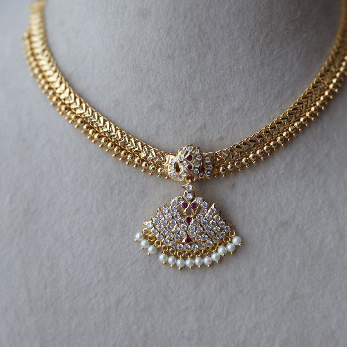 Heritage gold plated ruby white stone short necklace H489