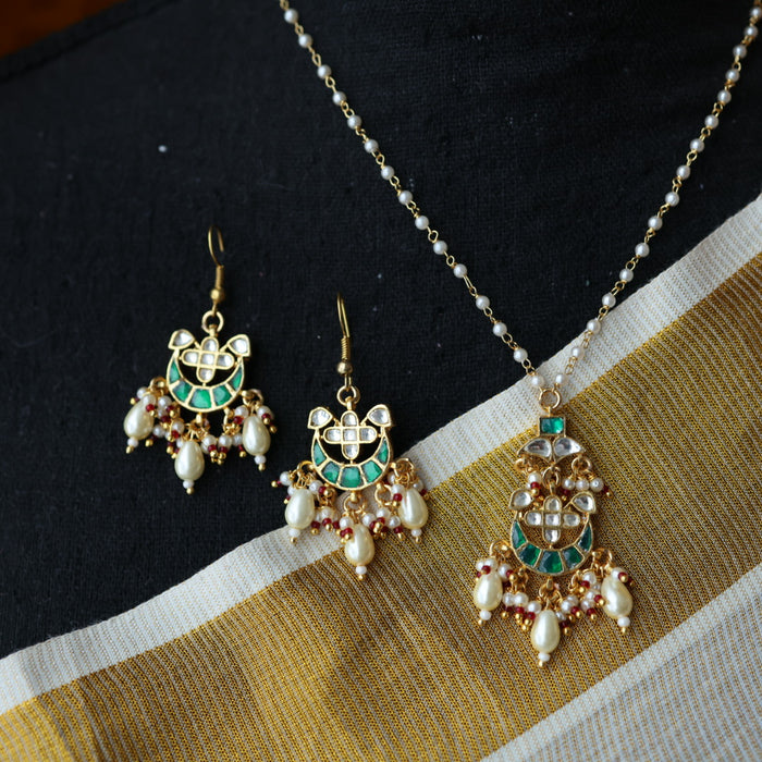 Invisible chain kundan stone short necklace with earrings IN109