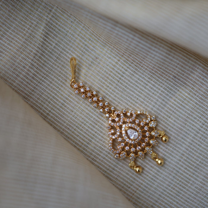 Heritage gold plated white stone tikka TH4906