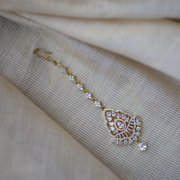 Heritage gold plated white stone tikka TH34908