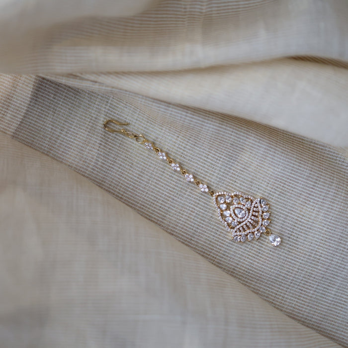 Heritage gold plated white stone tikka TH34908