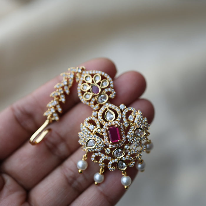 Heritage gold plated white and ruby stone tikka TH2899
