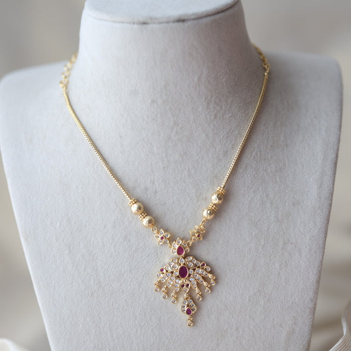 Heritage gold plated ruby white stone short necklace H1762