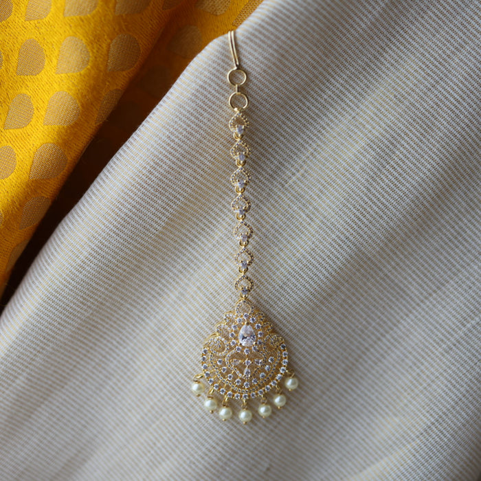 Heritage gold plated white stone tikka TH540