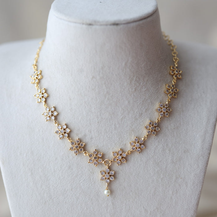 Heritage gold plated white short necklace set H799
