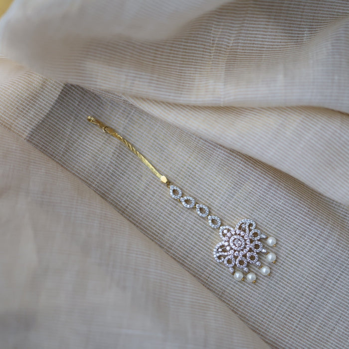 Heritage gold plated pearl maang tikka TH9199