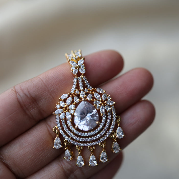 Heritage gold plated white stone tikka TH23444