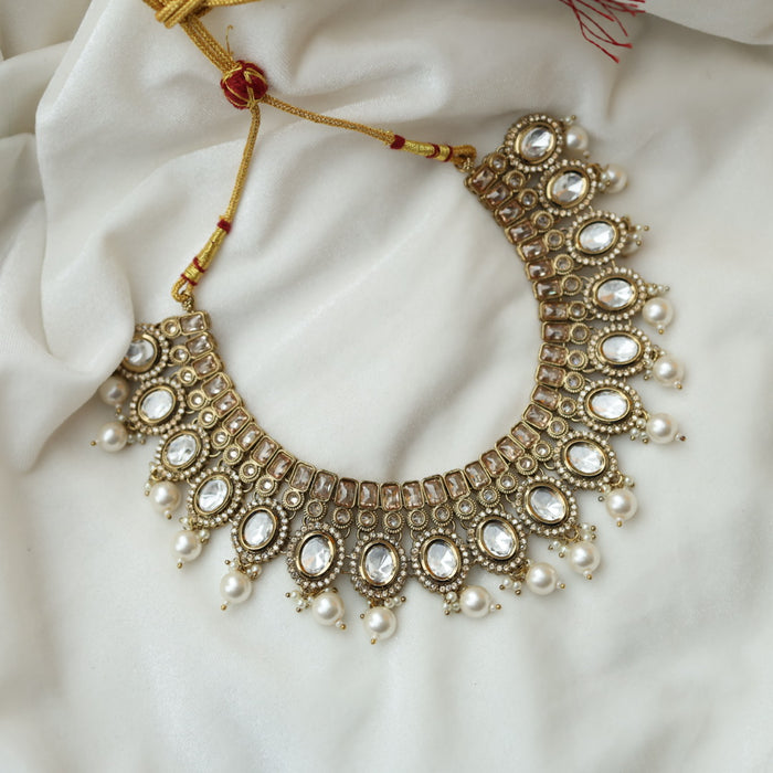 Trendy white stone short necklace and earrings TW302