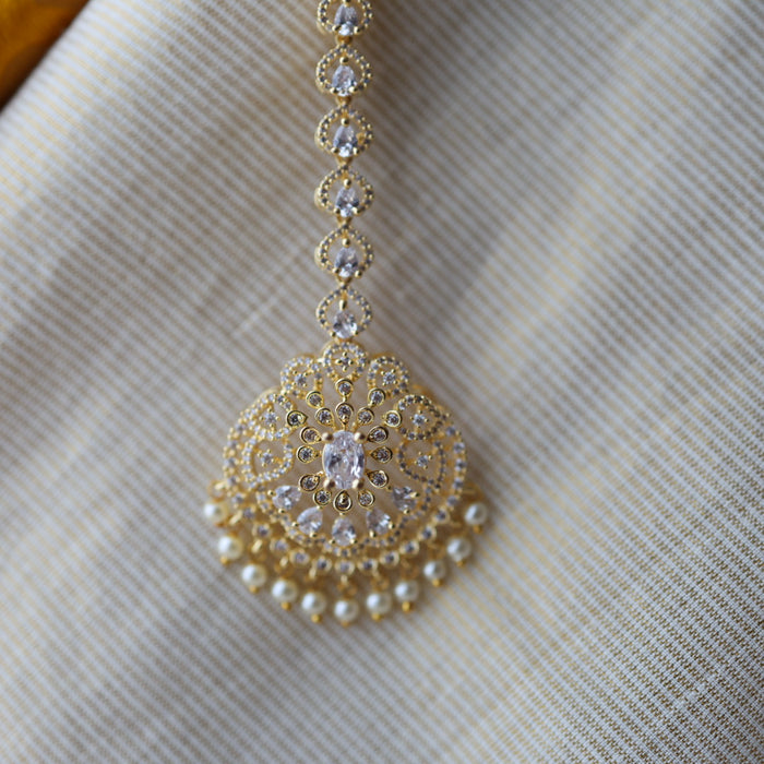 Heritage gold plated white stone tikka TH2245