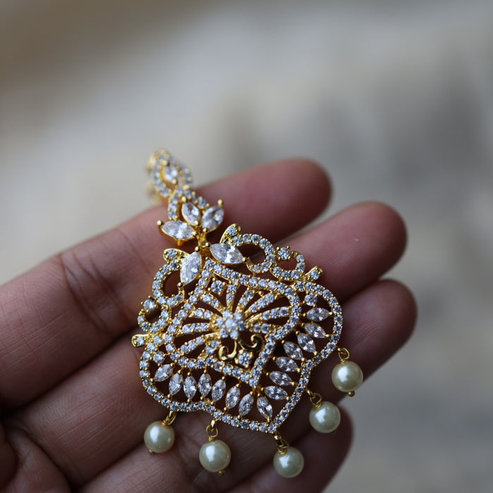 Heritage gold plated white stone tikka TH1111