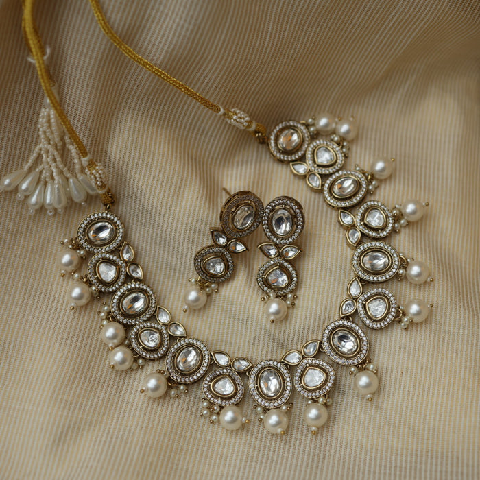 Trendy white stone short necklace and earrings TW305