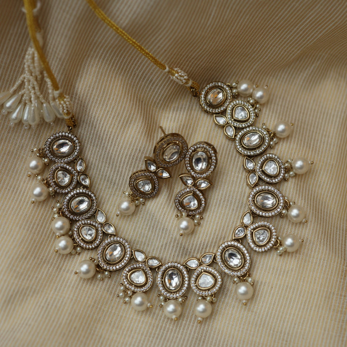 Trendy white stone short necklace and earrings TW305