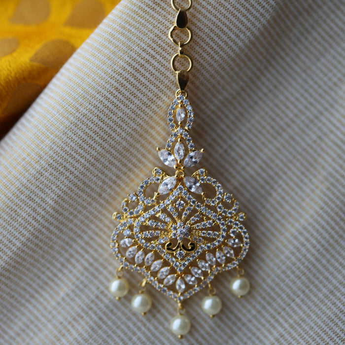 Heritage gold plated white stone tikka TH1111