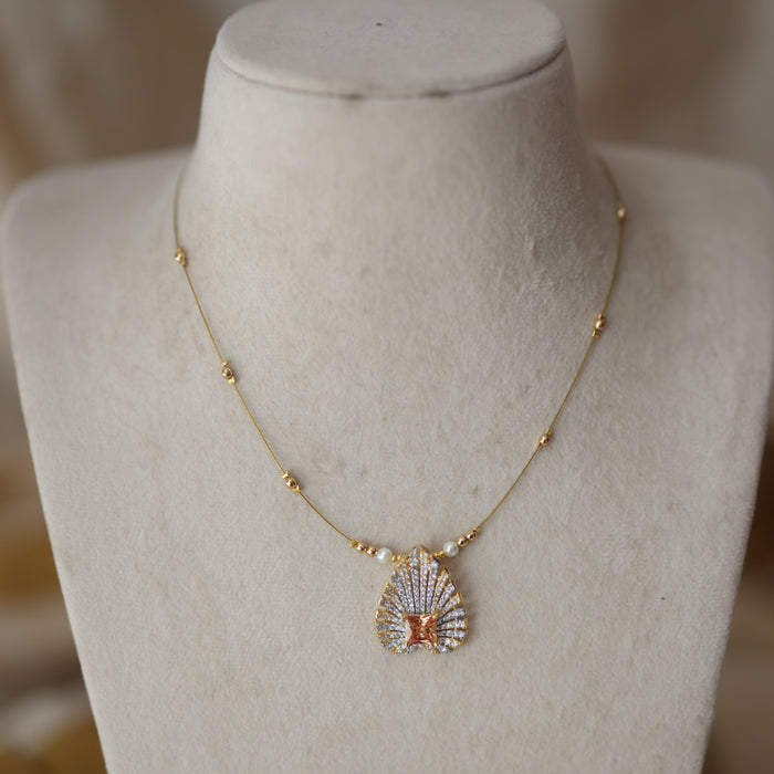 Heritage gold plated invisible short necklace IN9089