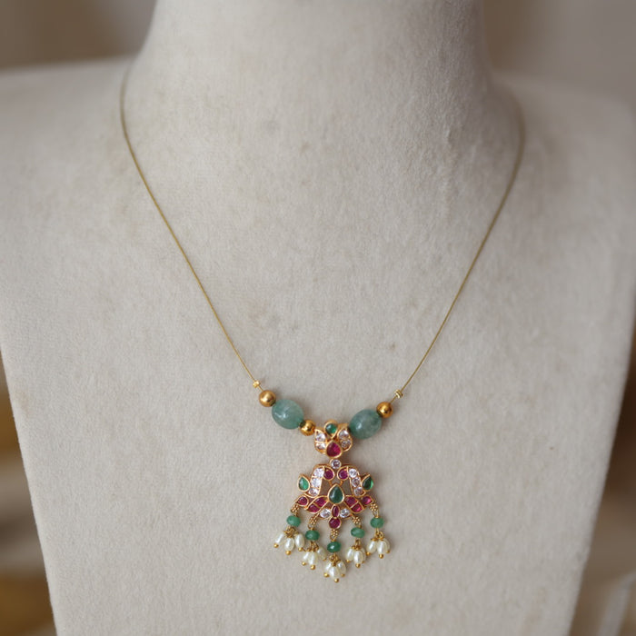Antique green bead ruby stone invisible short necklace IN908919