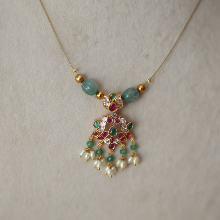 Antique green bead ruby stone invisible short necklace IN908919